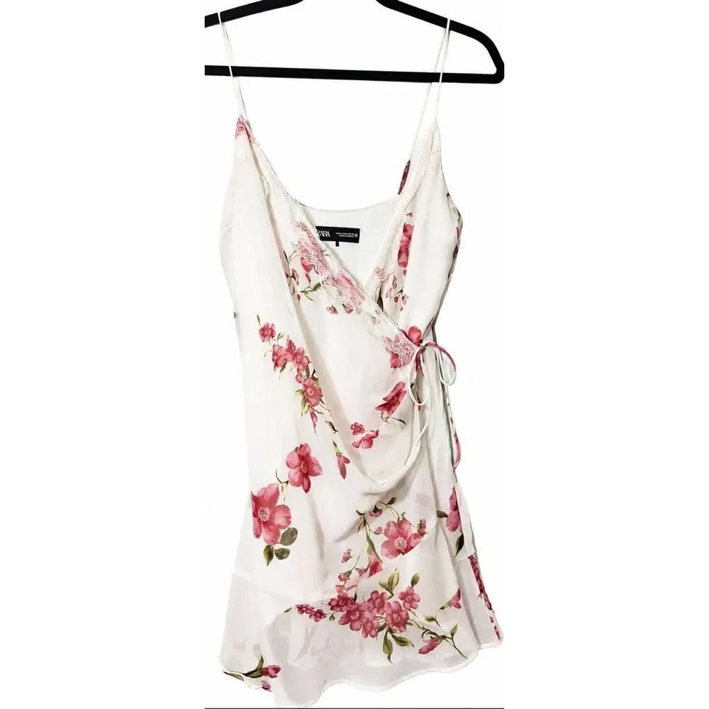 Zara womens medium mini wrap dress feminine dainty red white floral